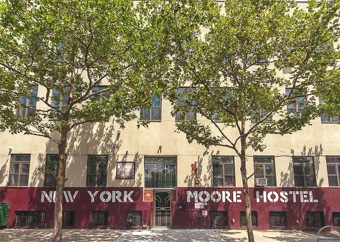 Ny Moore